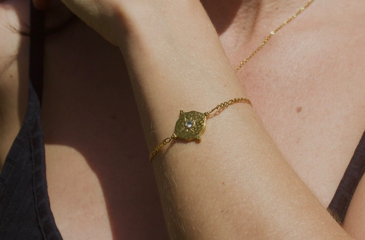 Quianey Compass Bracelet