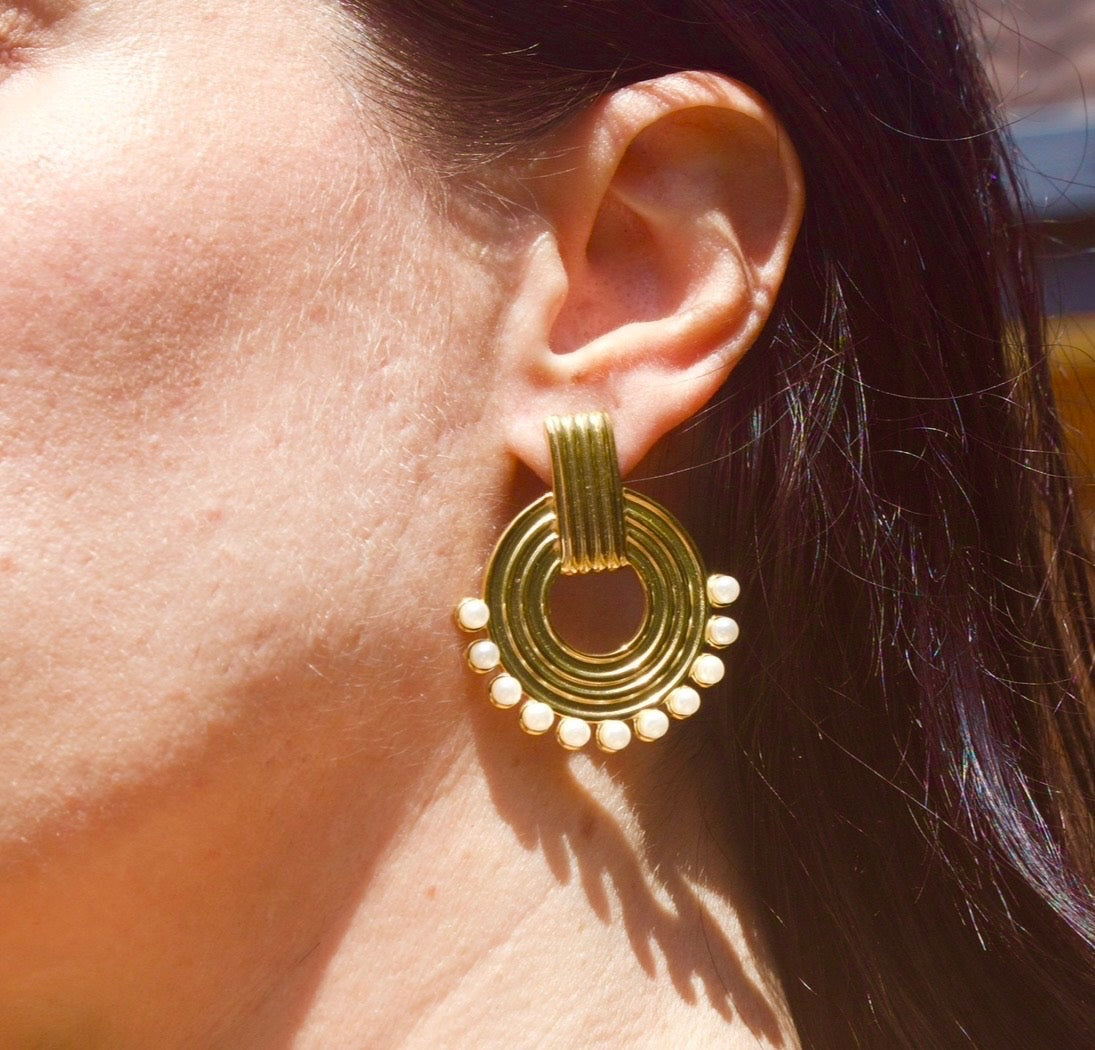 Quianey Gold Pearl Fan Earrings