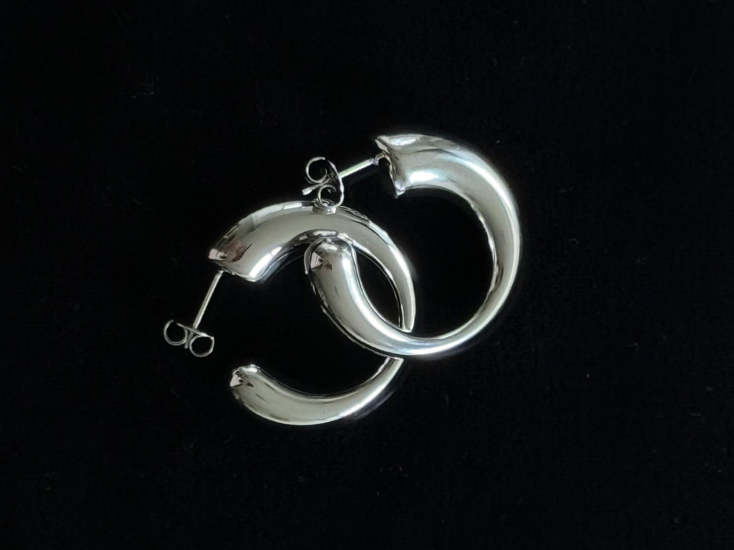 Quianey Puffy Silver Hoops