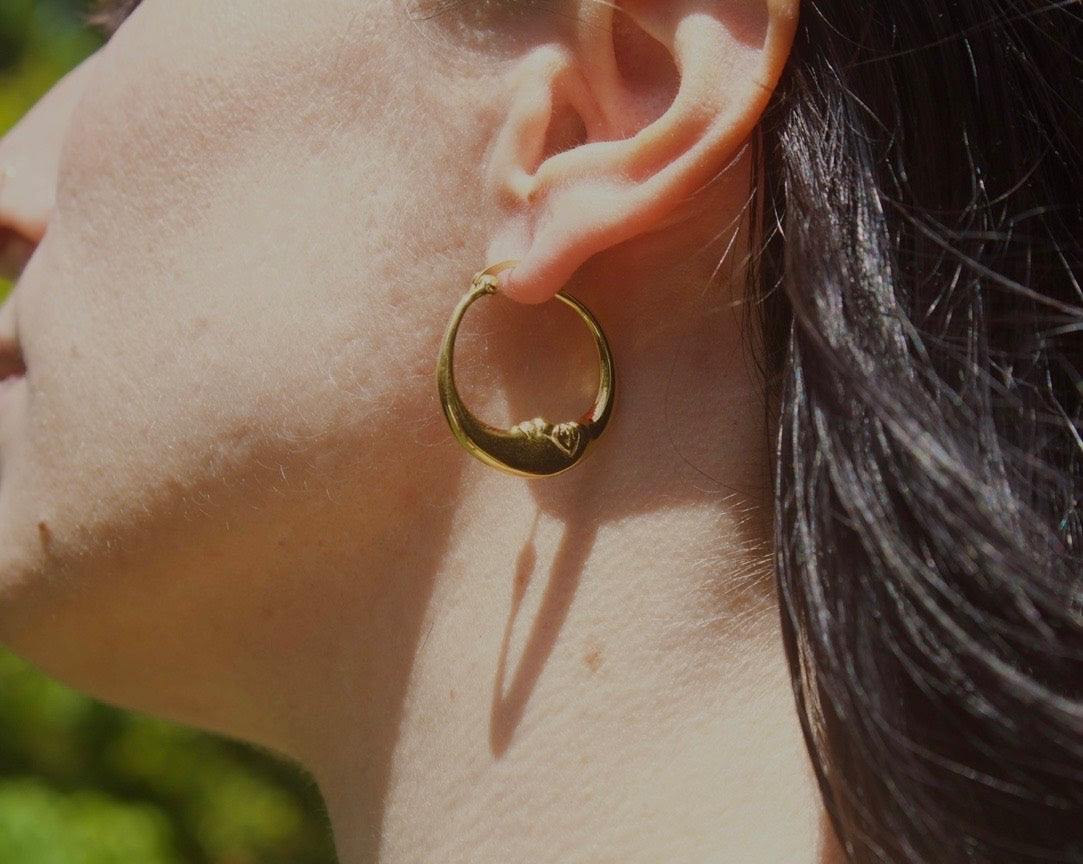 Quianey Gold Moon Hoops
