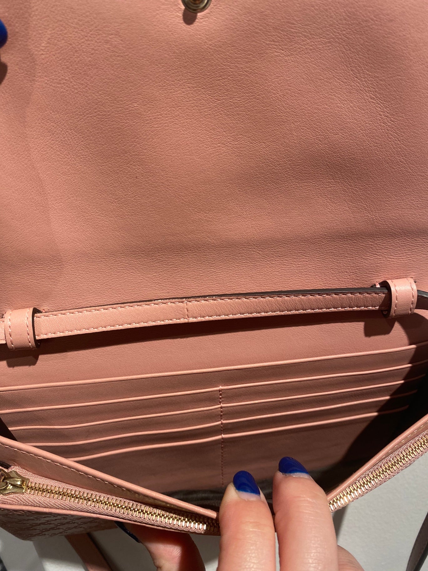 Gucci pink wallet with strap