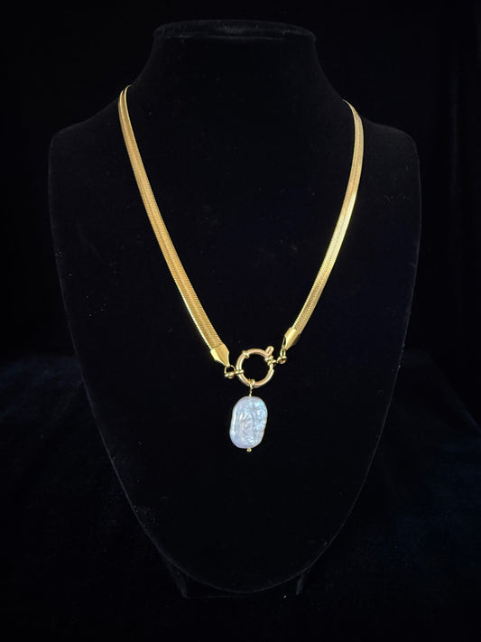 Quianey White Pearl Snake Chain Necklace