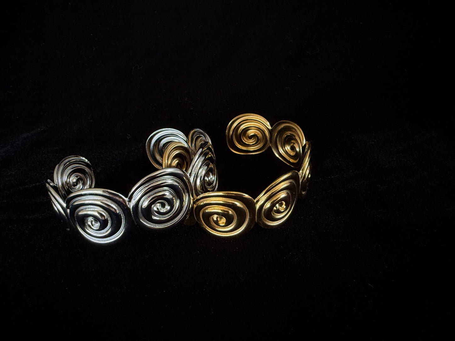 Quianey Gold Spiral Cuff Bracelet