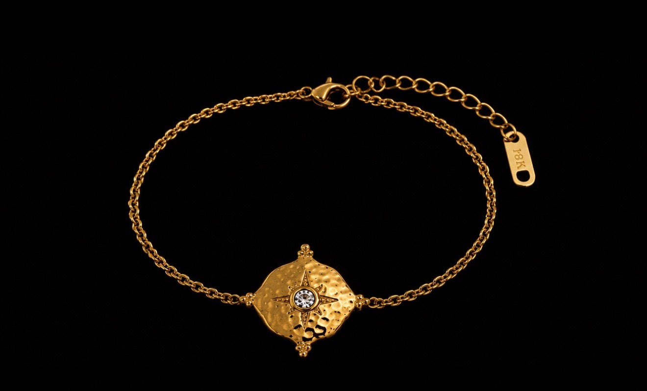 Quianey Compass Bracelet