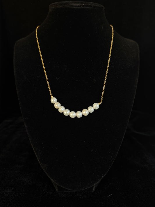 Quianey Pearl Cluster Necklace