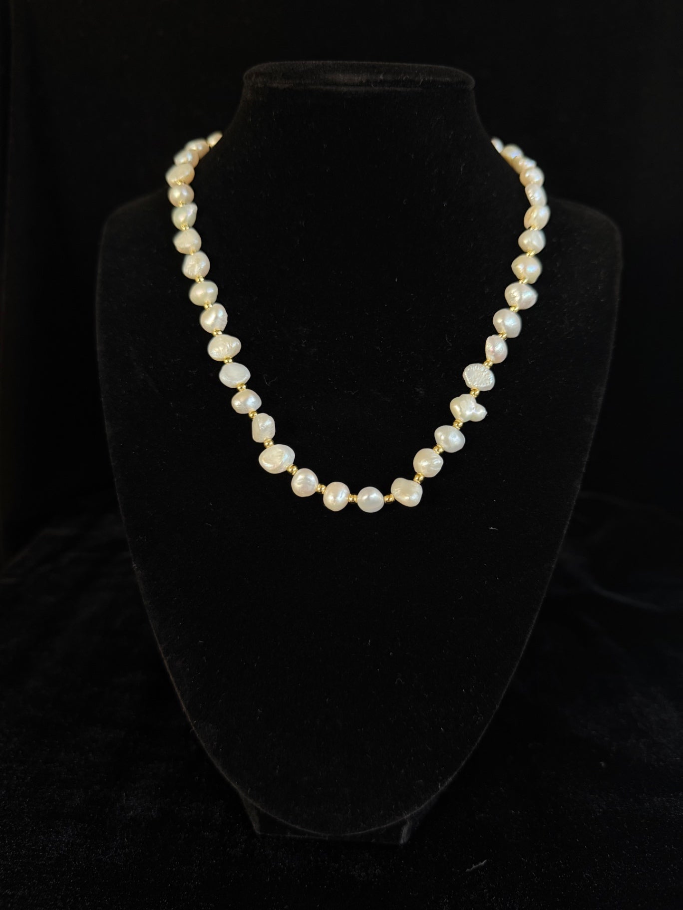 Quianey Classic Pearl Necklace
