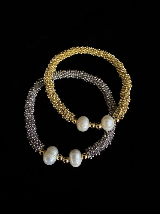Quianey Elastic Silver Pearl Bracelet