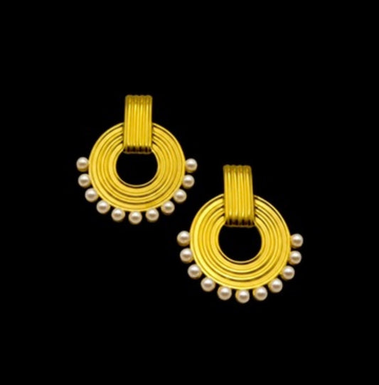 Quianey Gold Pearl Fan Earrings