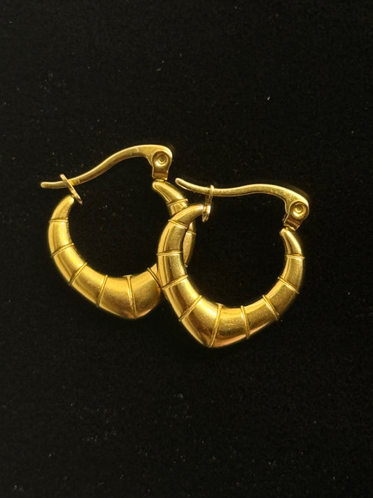 Quianey Gold Sculpted Hoop Earrings