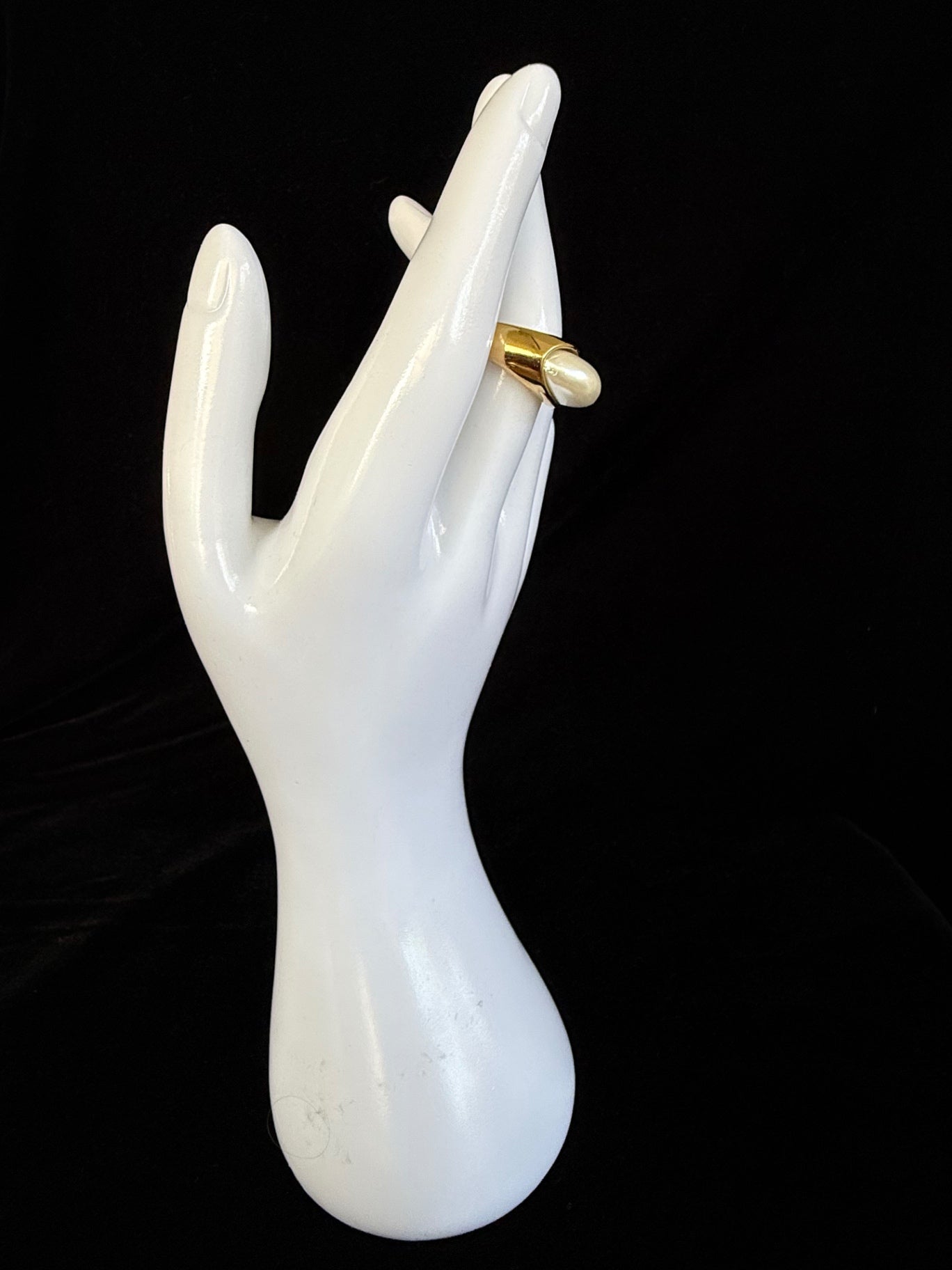Quianey Pearl Dome Ring
