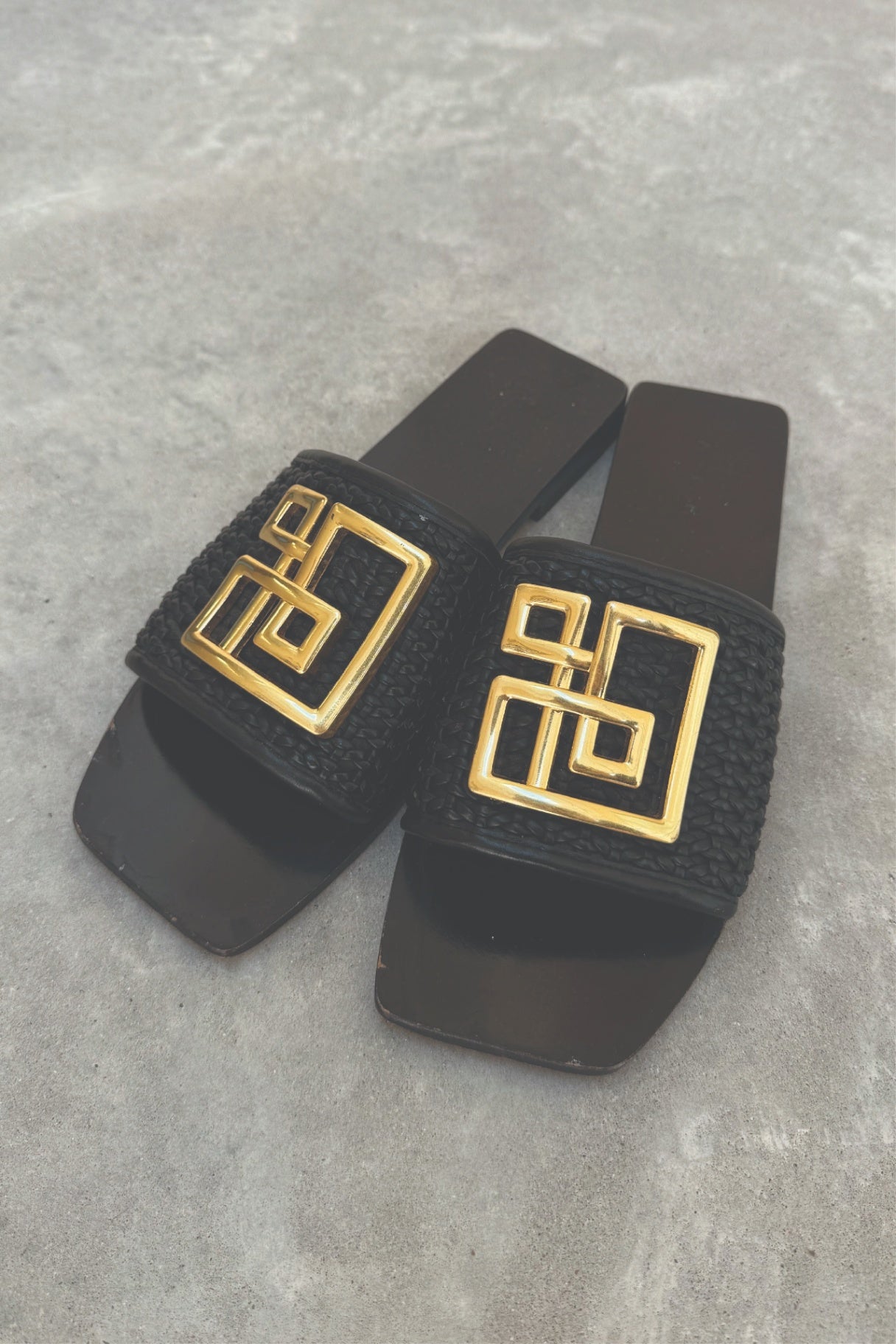 Aje black/gold woven slide 40