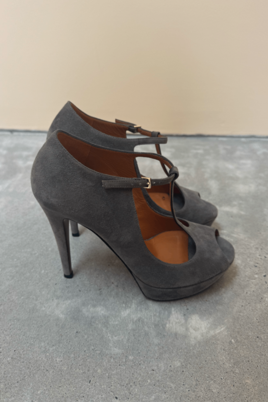 Gucci suede grey heel 36.5