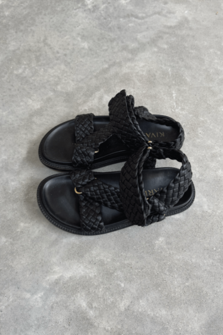 Kivari black sandal 37