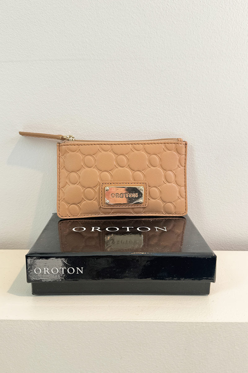 Oroton Beige Coin purse (authenticated)