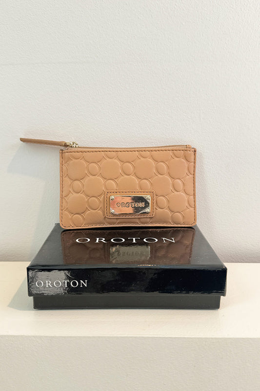 Oroton Beige Coin purse (authenticated)